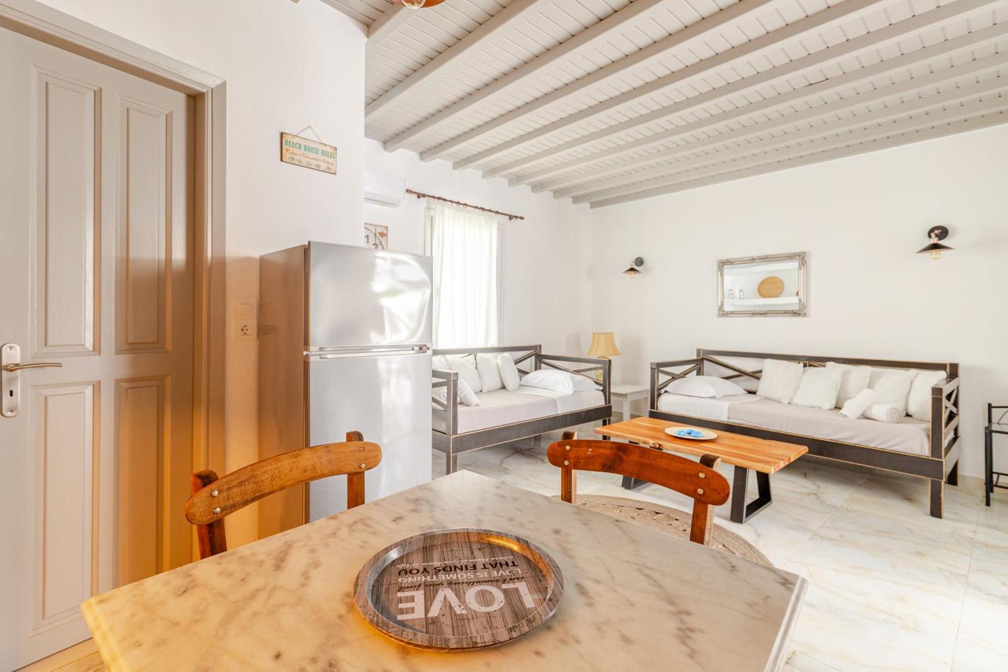Elenitas Beach House In Ornos Extérieur photo